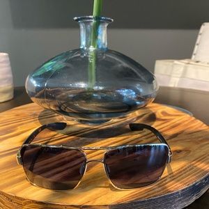 Only wore a few times they are to big for my face.